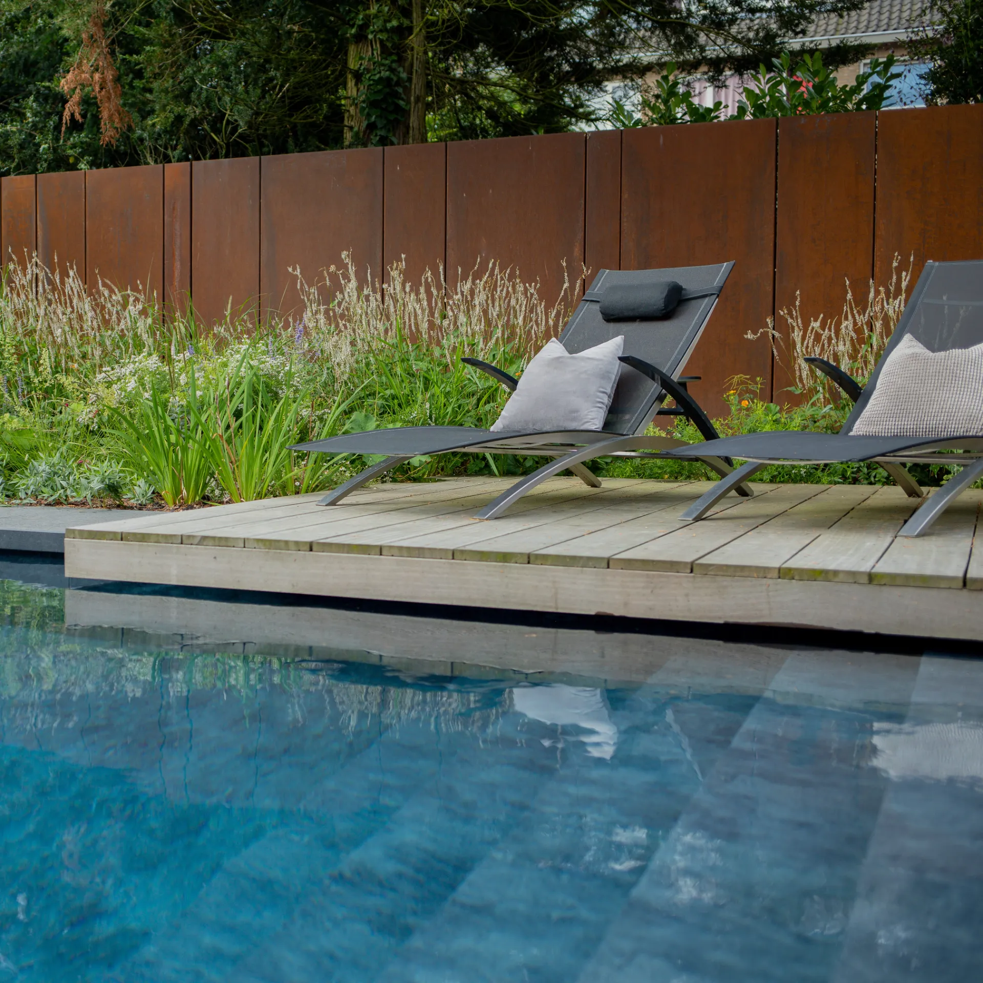 Cortenstaal geplooide schutting